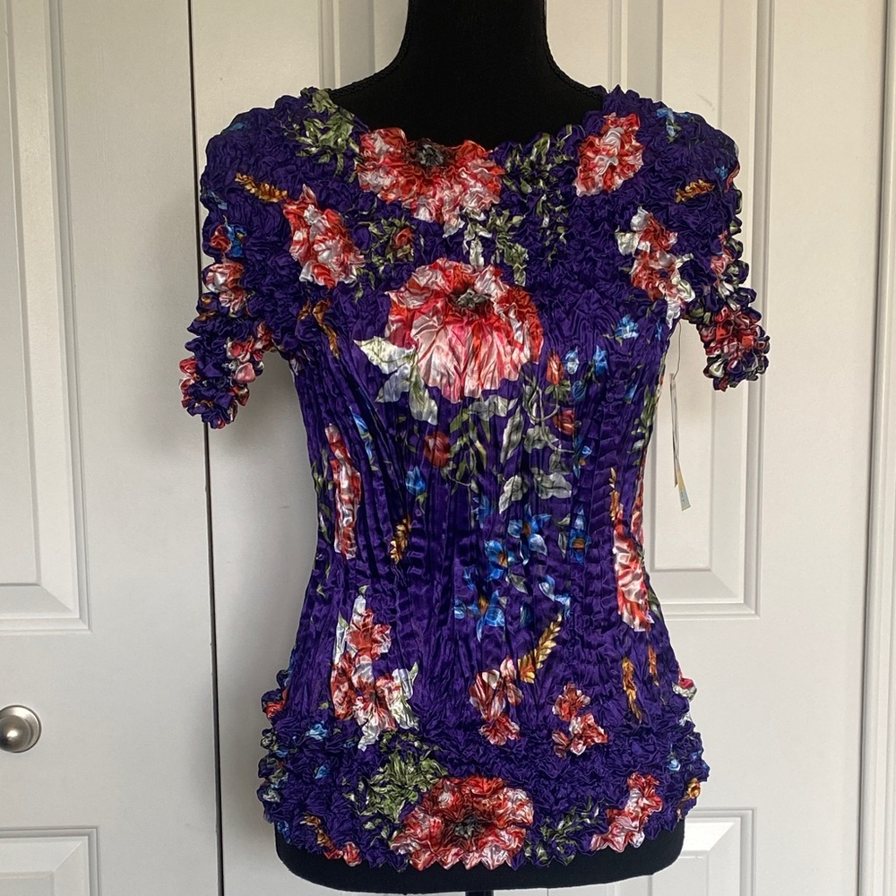 NWT Vintage Popcorn Floral Purple Women's Shortsleeve Top One Size Fits Most